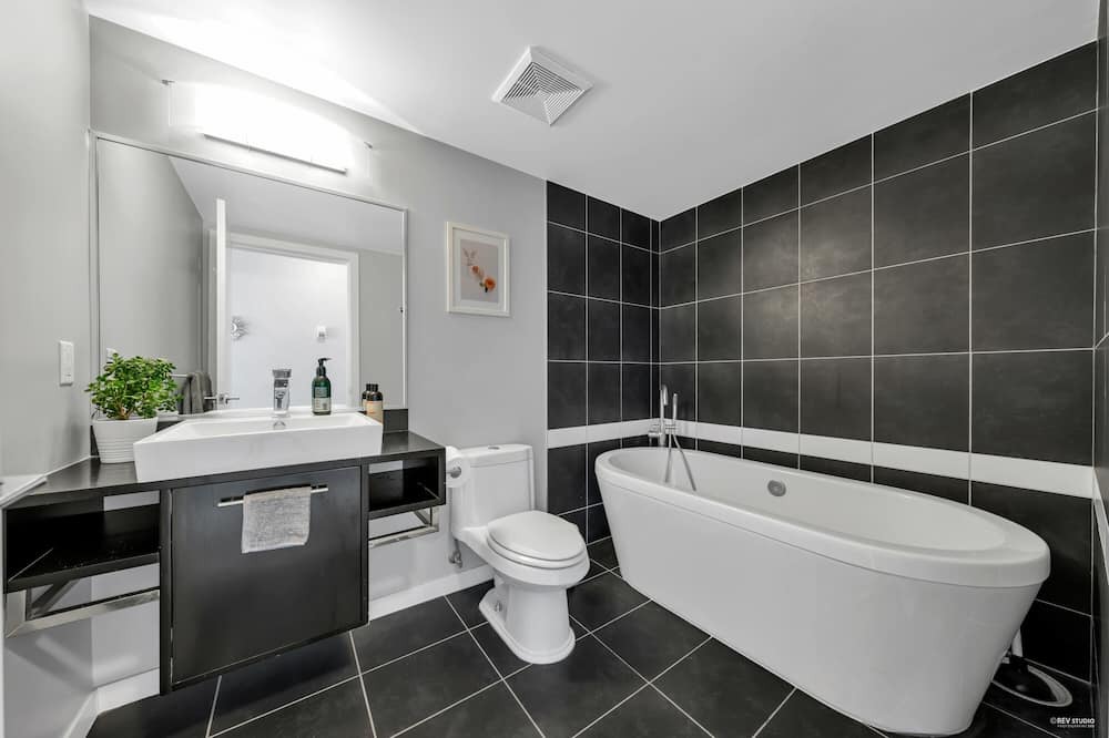 Photo of Bathroom in Crosstown