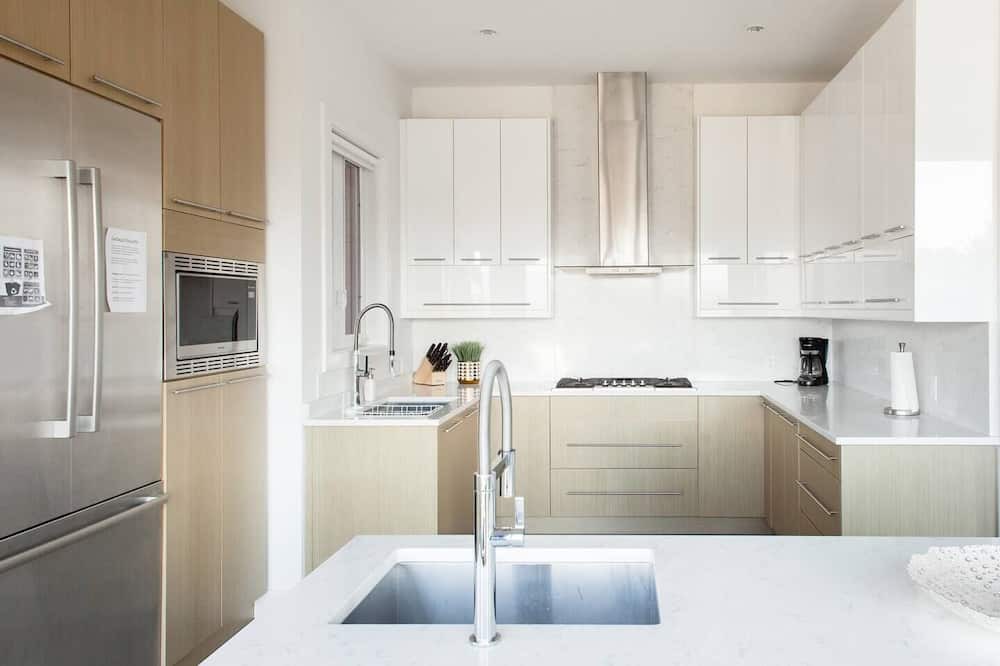 Photo of Kitchen in Burnaby