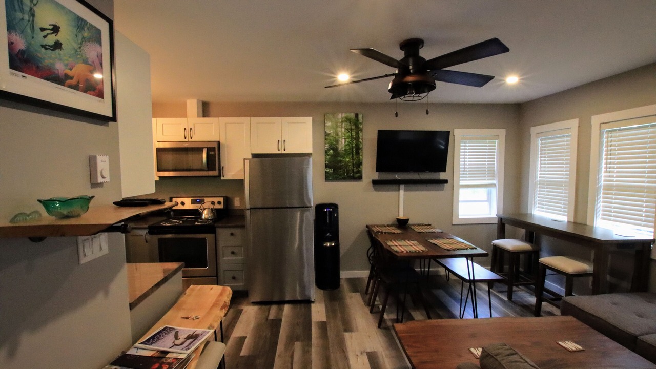 Photo of Kitchen in Sliammon
