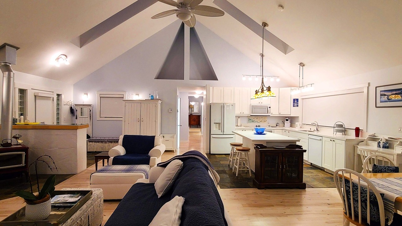 Photo of Livingroom in Downtown