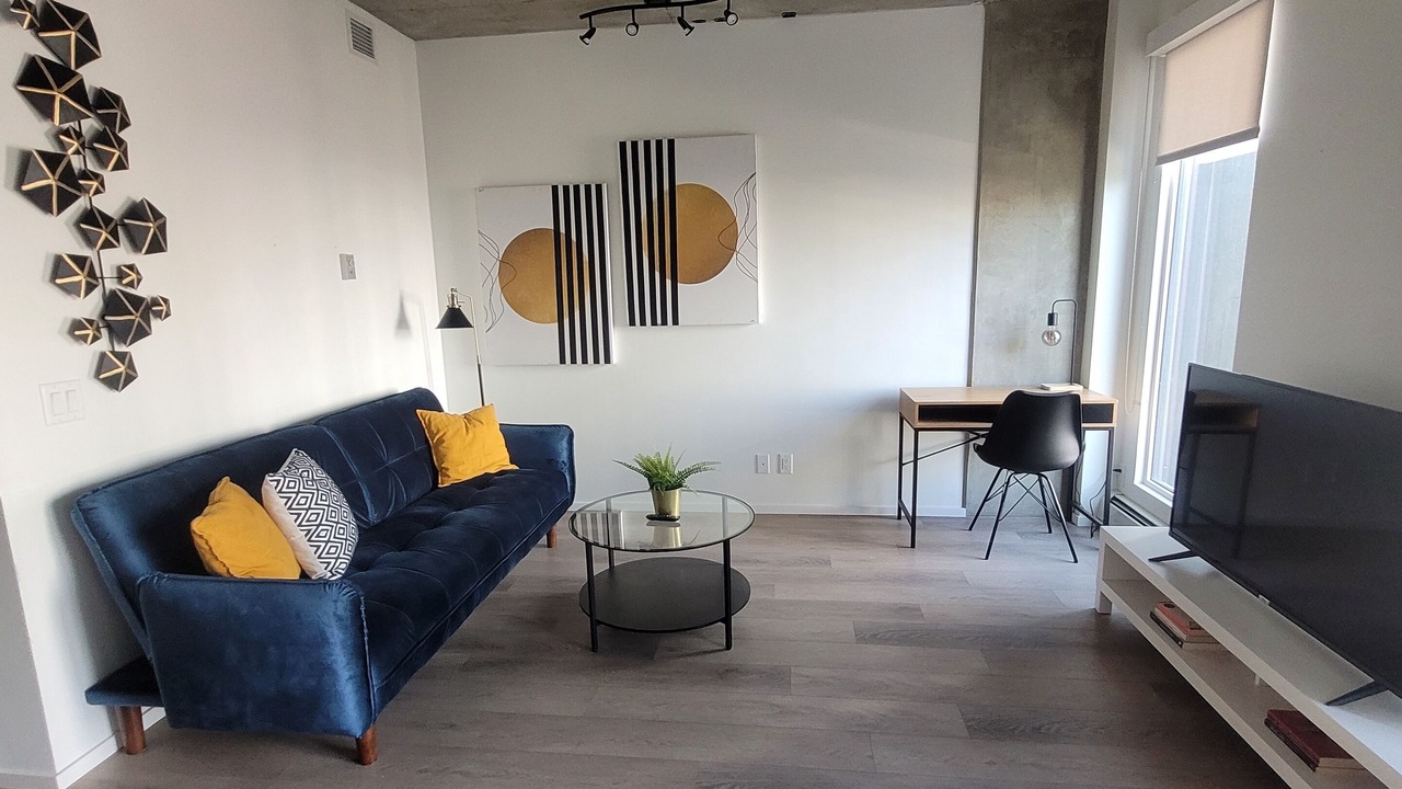 Photo of Livingroom in Bridgeland