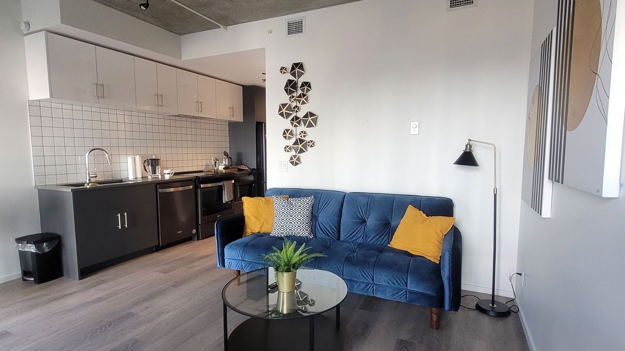 Photo of Livingroom in Bridgeland