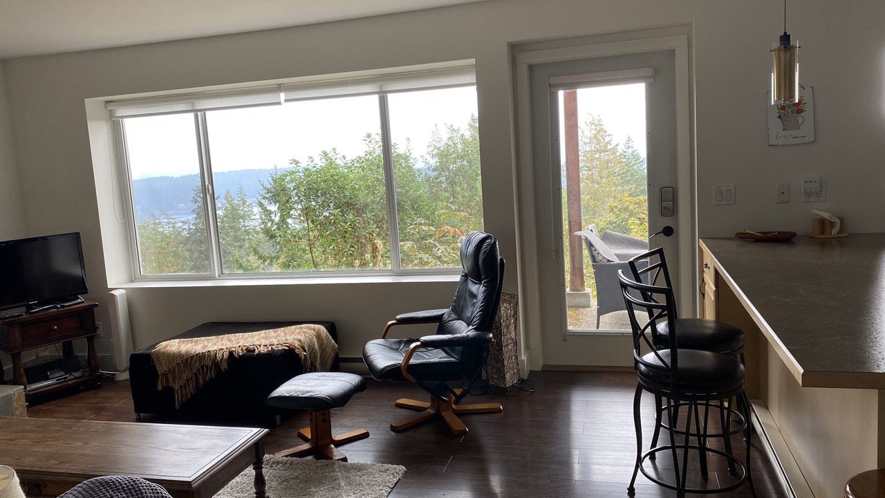 Photo of Livingroom in Salt Spring Island