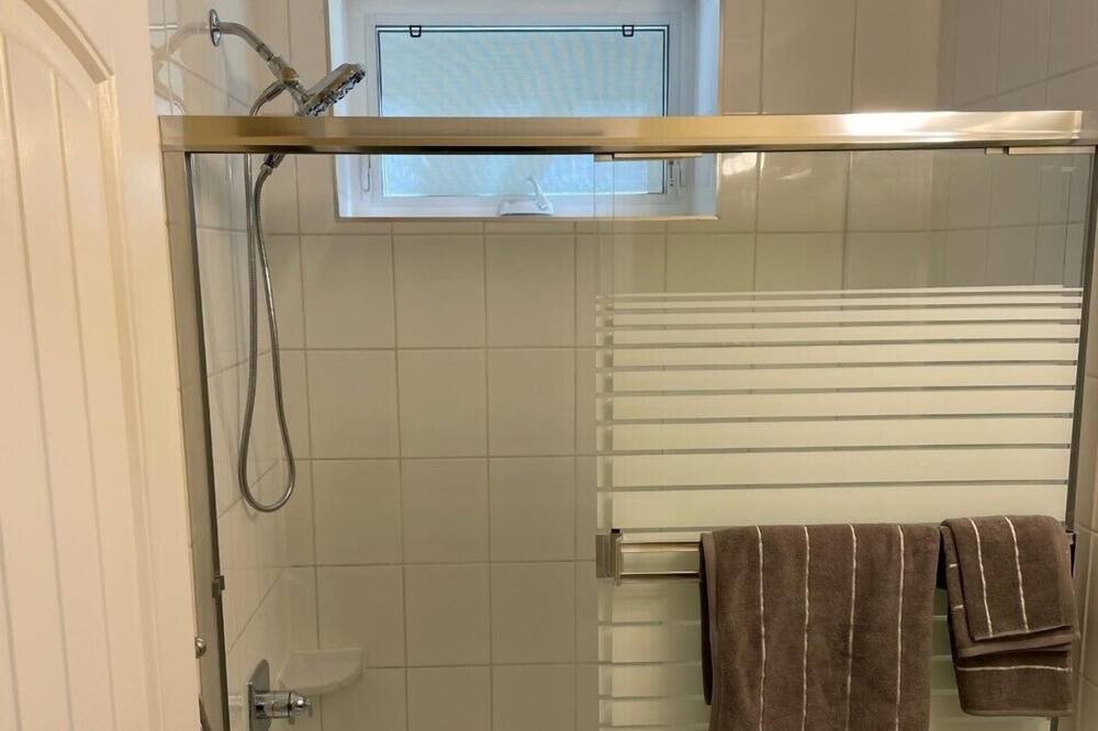 Photo of Bathroom in Sunset