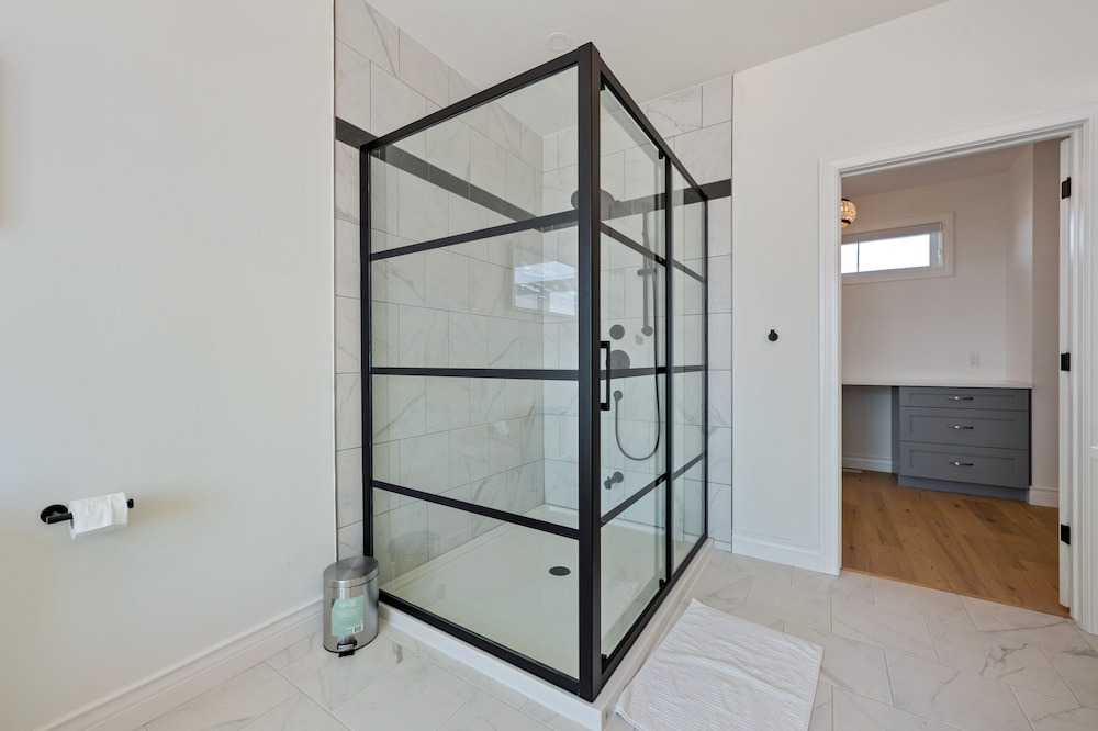 Photo of Bedroom in Port Rowan