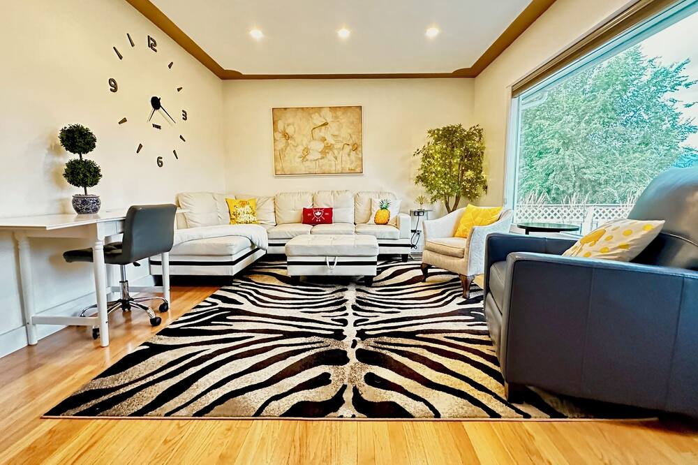 Photo of Livingroom in Central Okanagan
