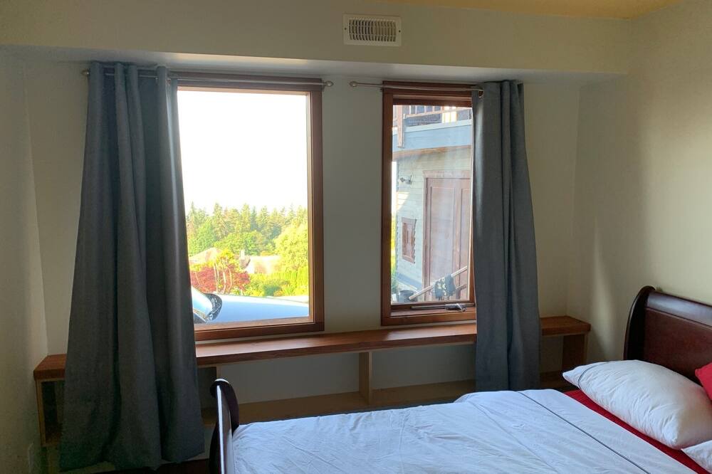 Photo of Bedroom in Gibsons