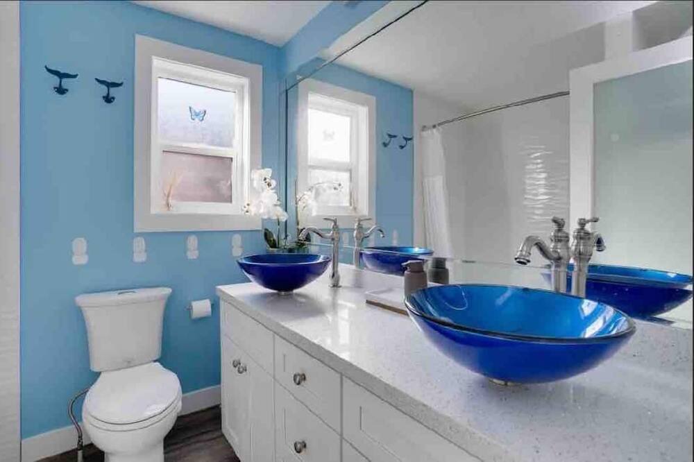 Photo of Bathroom in Kitsilano