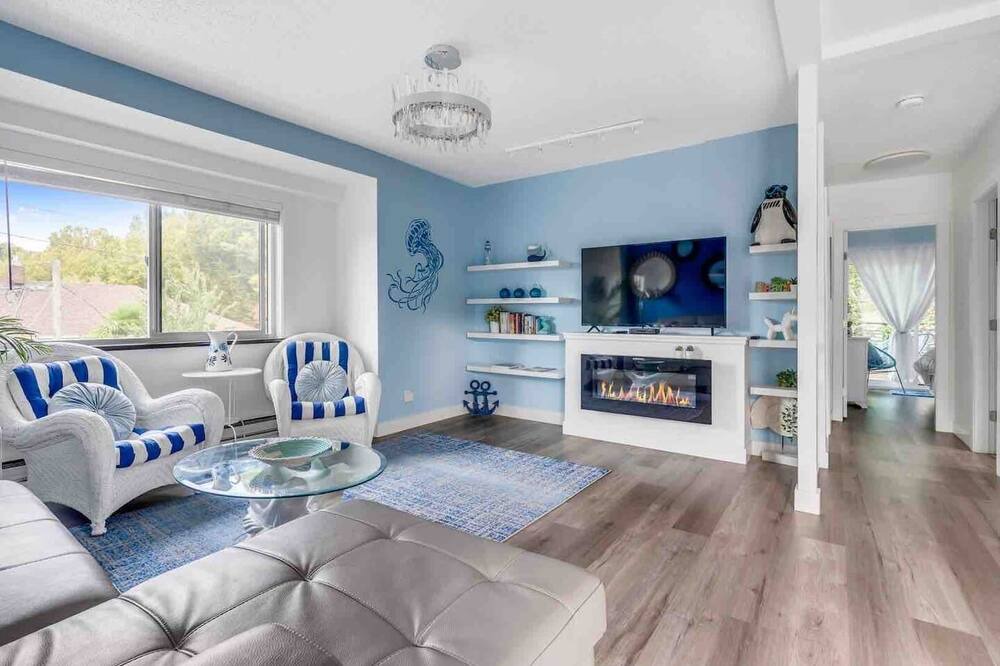 Photo of Livingroom in Kitsilano