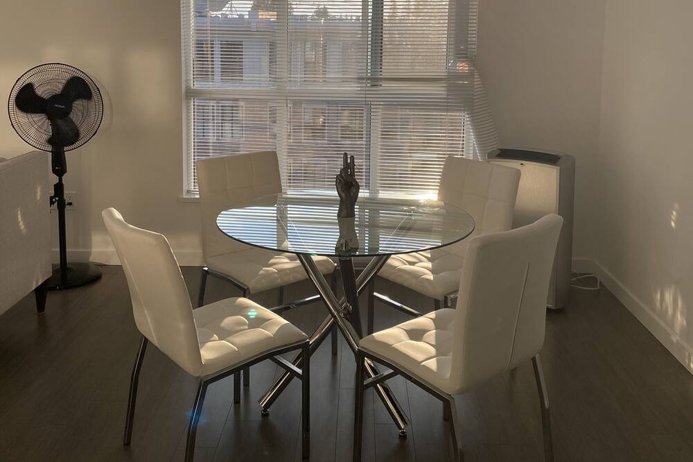 Photo of Kitchen in Rosemary Heights Central