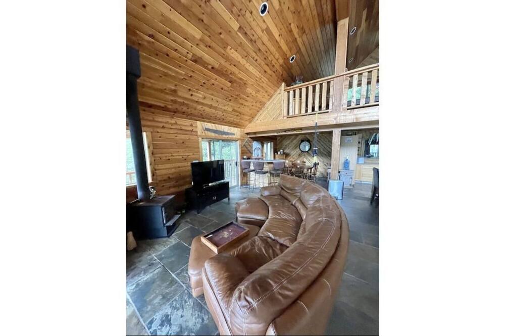 Photo of Livingroom in Pitt Meadows