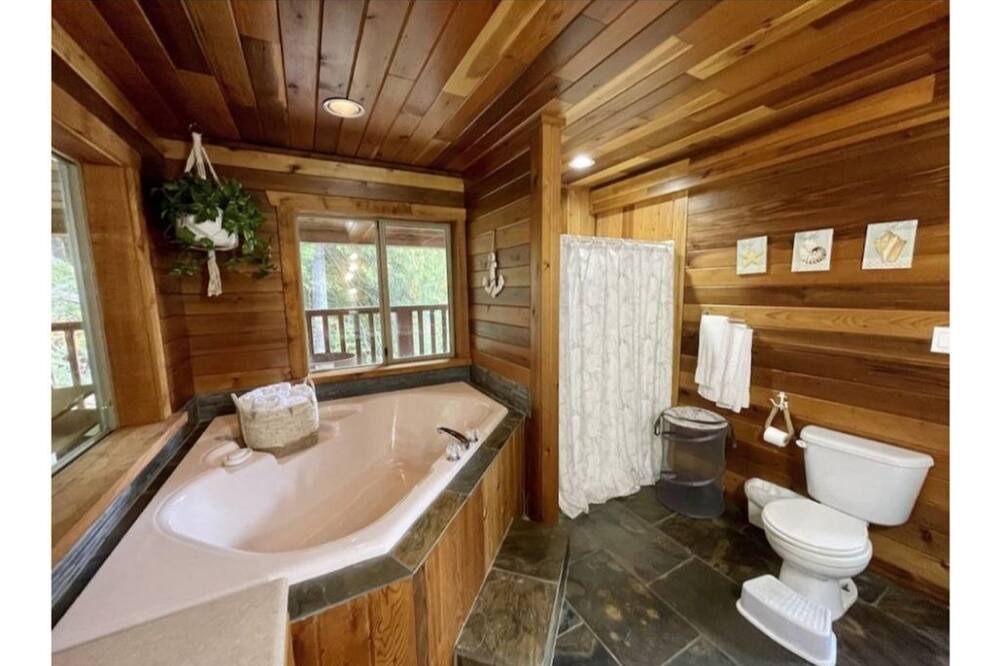 Photo of Bathroom in Pitt Meadows
