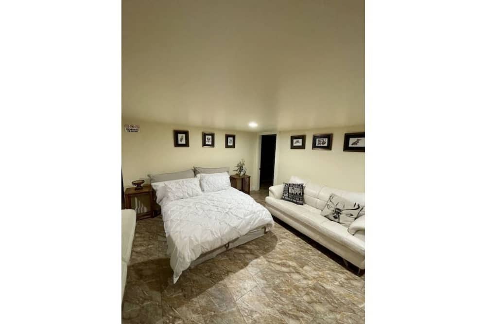 Photo of Bedroom in Pitt Meadows