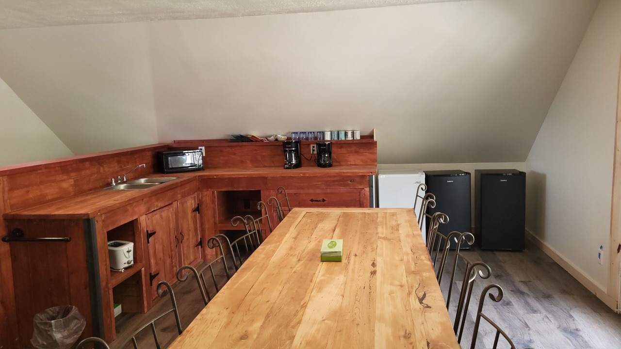 Photo of Livingroom in Radium Hot Springs