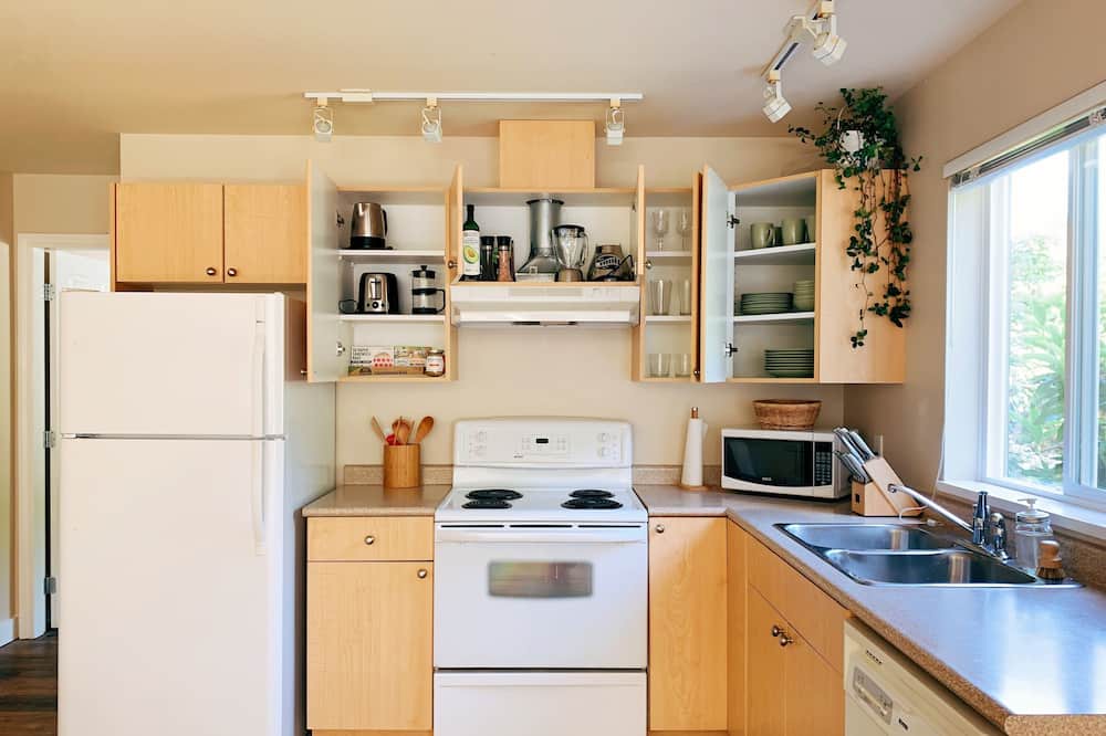 Photo of Kitchen in Davis Bay