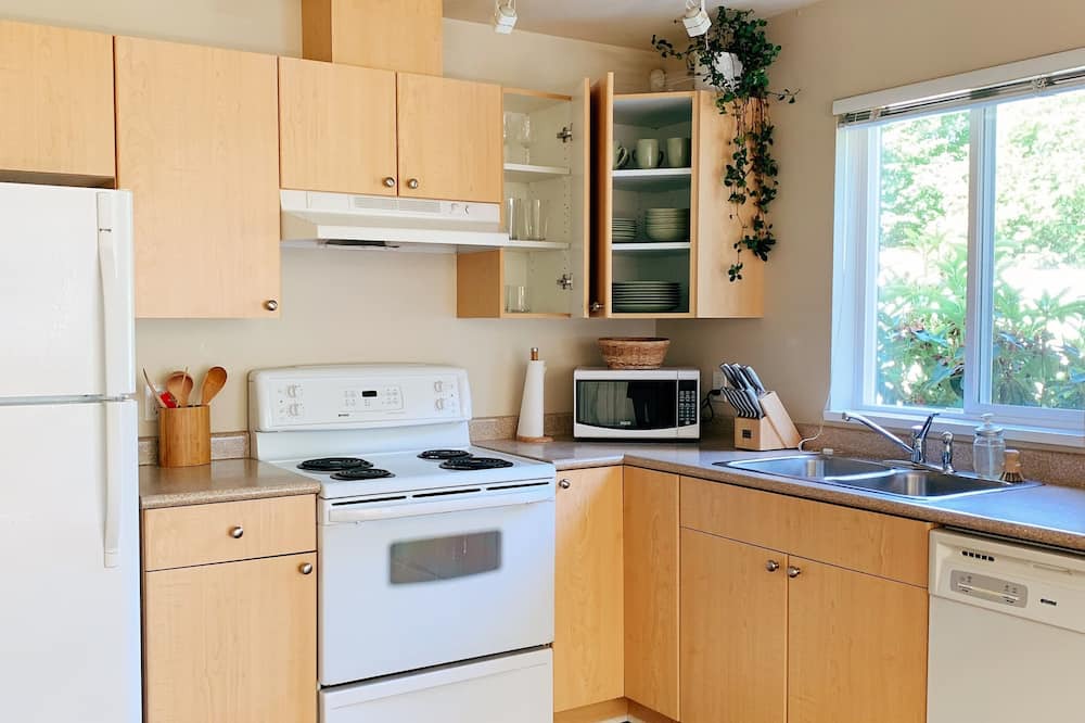 Photo of Kitchen in Davis Bay