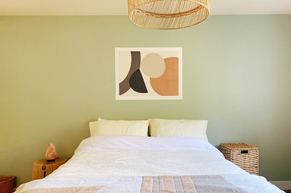 Photo of Bedroom in Davis Bay