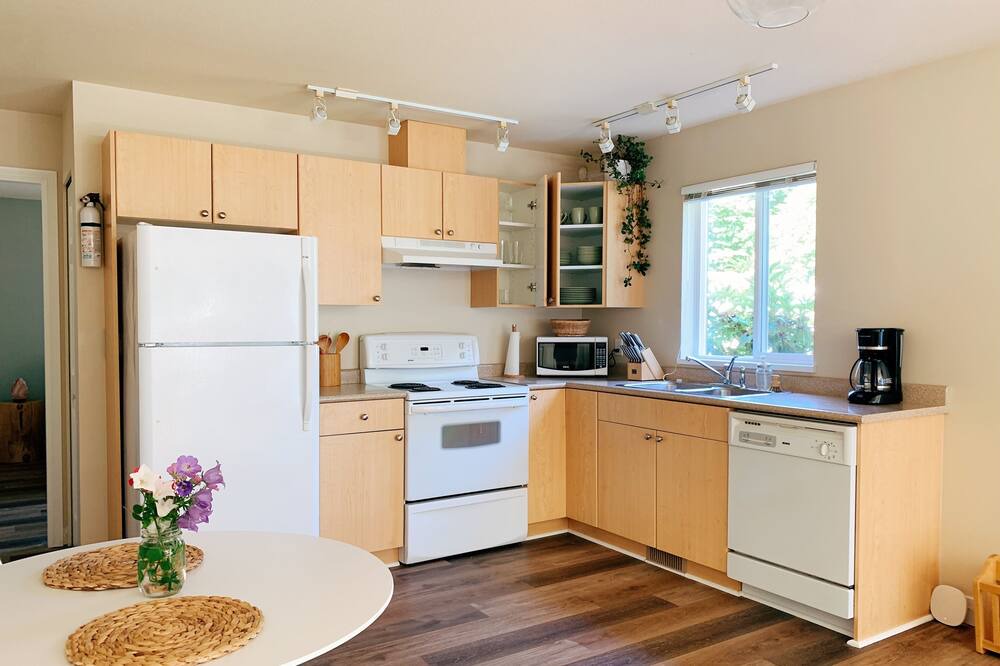 Photo of Kitchen in Davis Bay