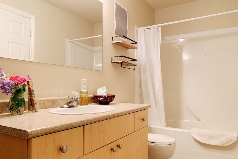 Photo of Bathroom in Davis Bay