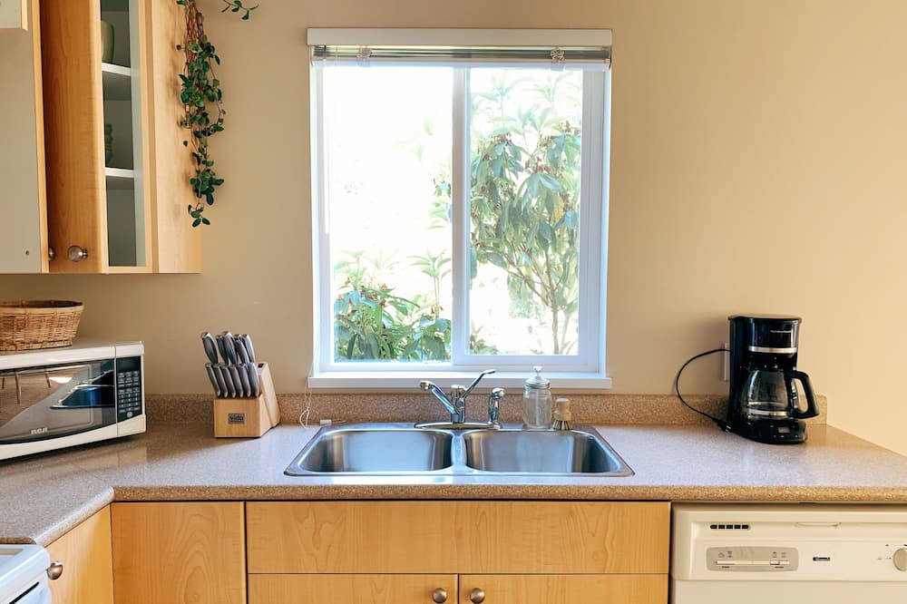 Photo of Kitchen in Davis Bay
