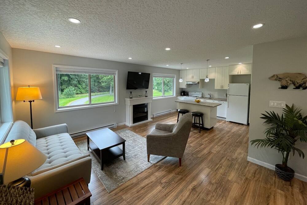 Photo of Livingroom in Comox