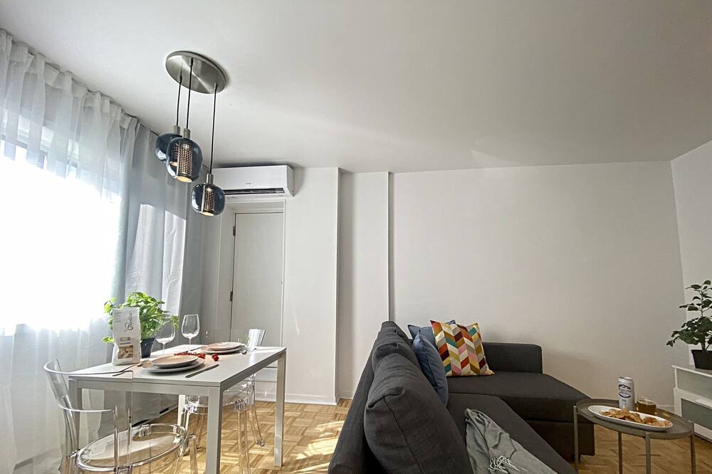Photo of Livingroom in Little Italy