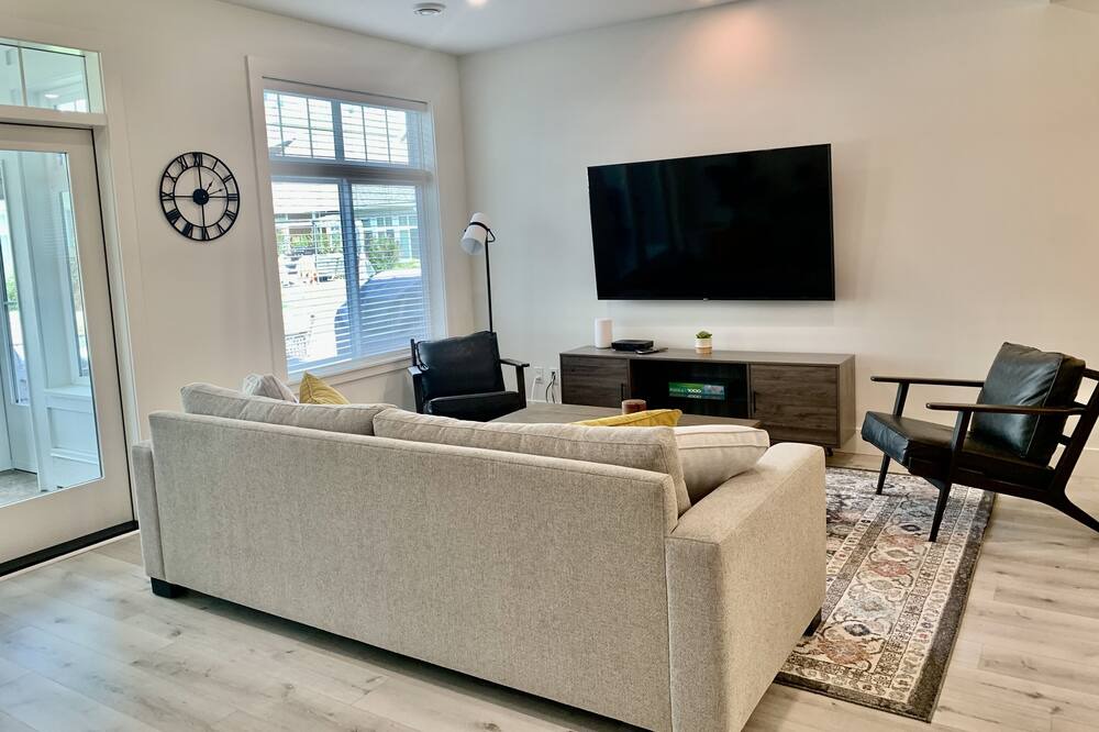Photo of Livingroom in Osoyoos