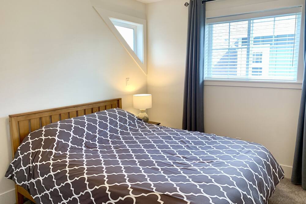 Photo of Bedroom in Osoyoos