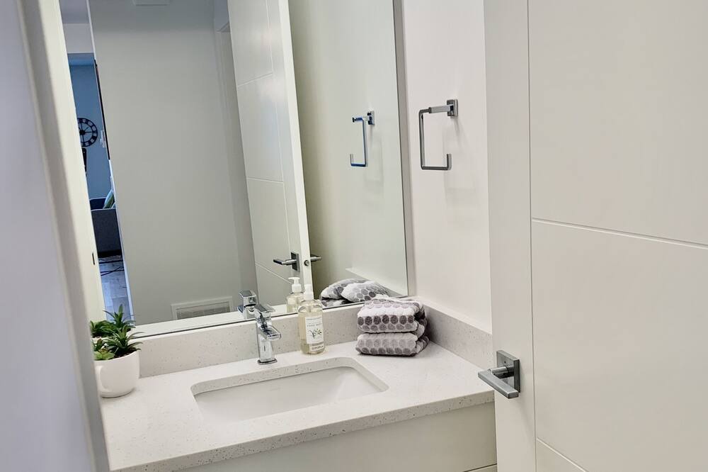 Photo of Bathroom in Osoyoos