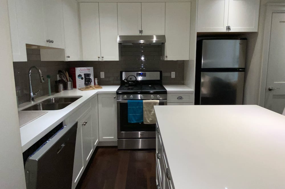 Photo of Kitchen in Riley Park-Little Mountain