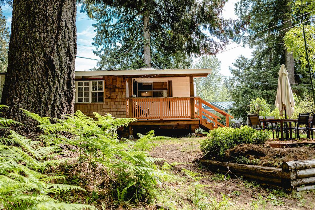 Photo of Outdoor in Gibsons