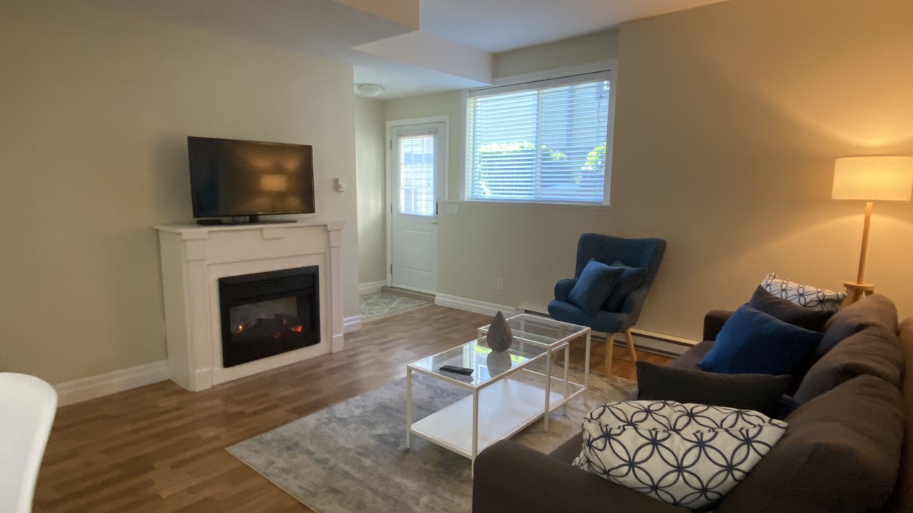 Photo of Livingroom in Upper Ten Oaks