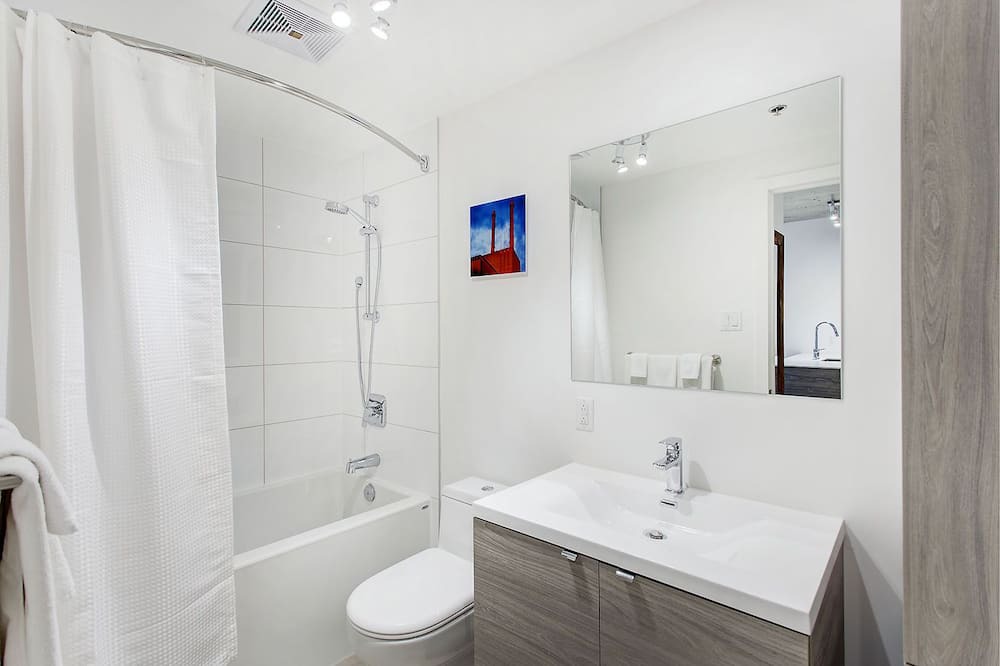 Photo of Bathroom in Chinatown