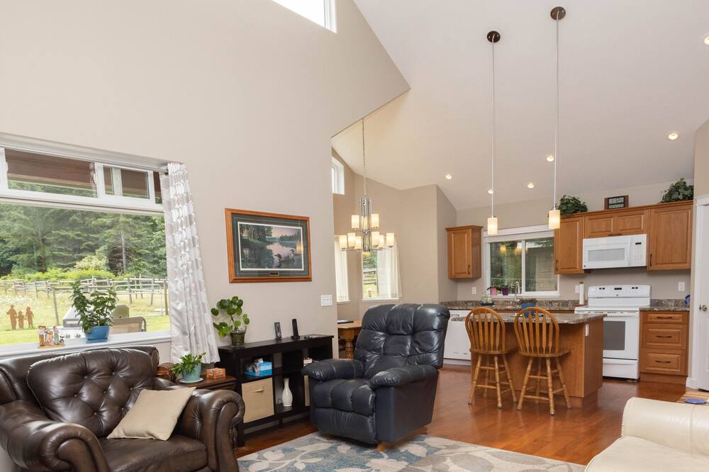 Photo of Livingroom in Black Creek