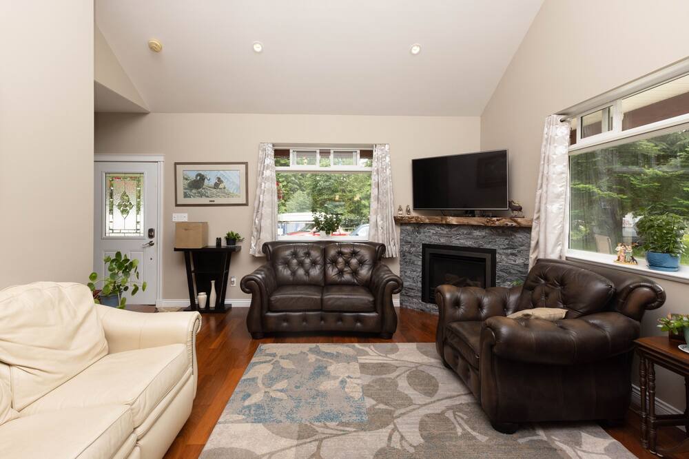 Photo of Livingroom in Black Creek