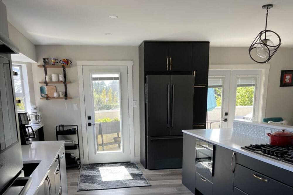 Photo of Kitchen in Saanich West