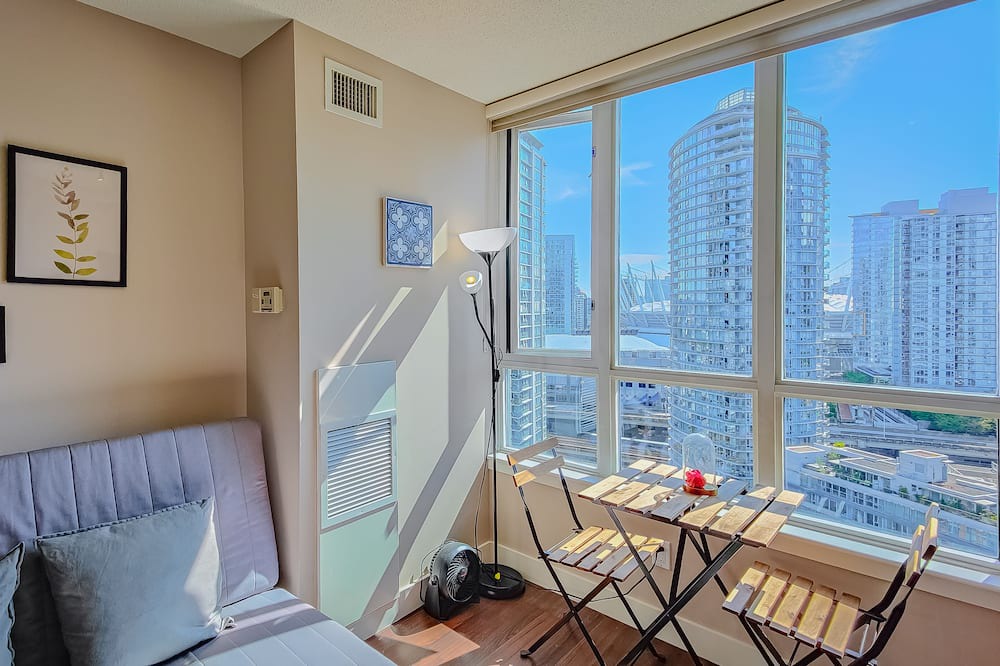 Photo of Bedroom in Crosstown