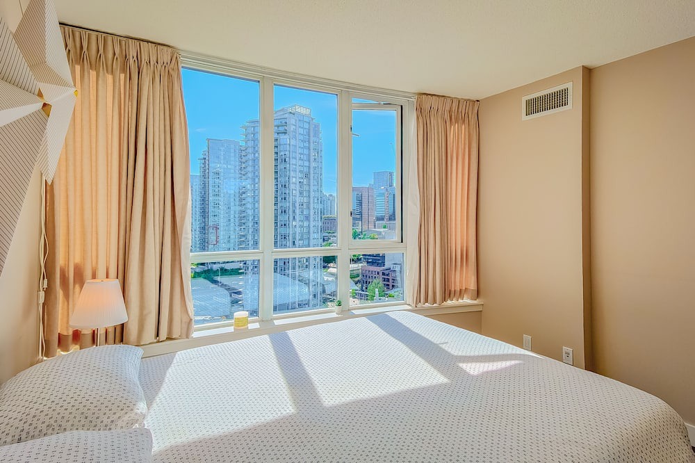 Photo of Bedroom in Crosstown