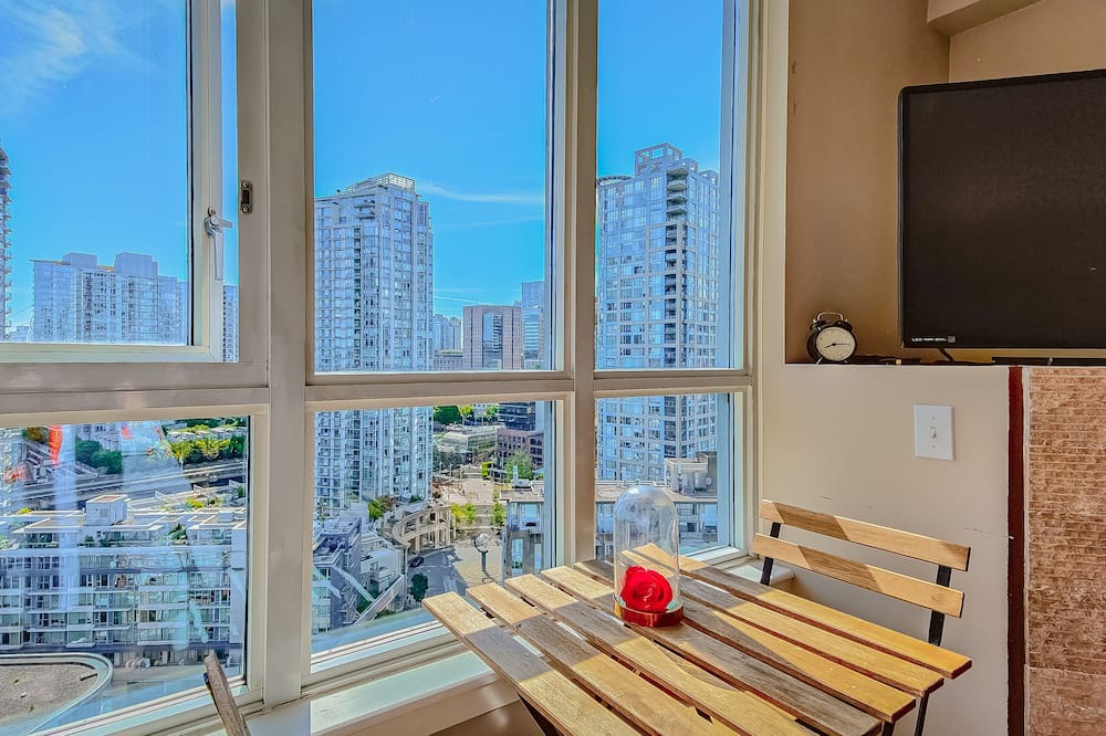 Photo of Bedroom in Crosstown