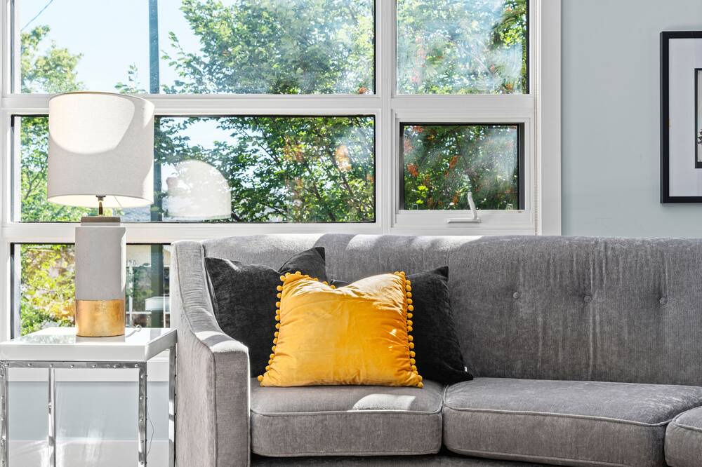 Photo of Livingroom in Bridgeland