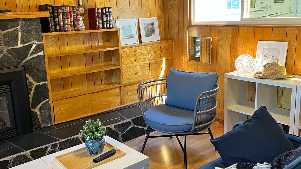 Photo of Livingroom in Shawnigan Lake