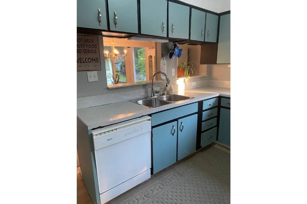 Photo of Kitchen in Deep Cove