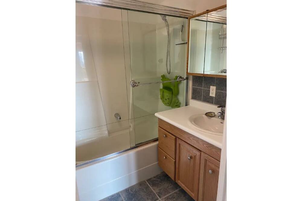 Photo of Bathroom in Deep Cove