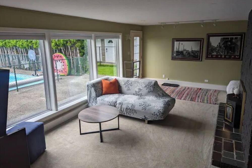 Photo of Livingroom in Prince Rupert