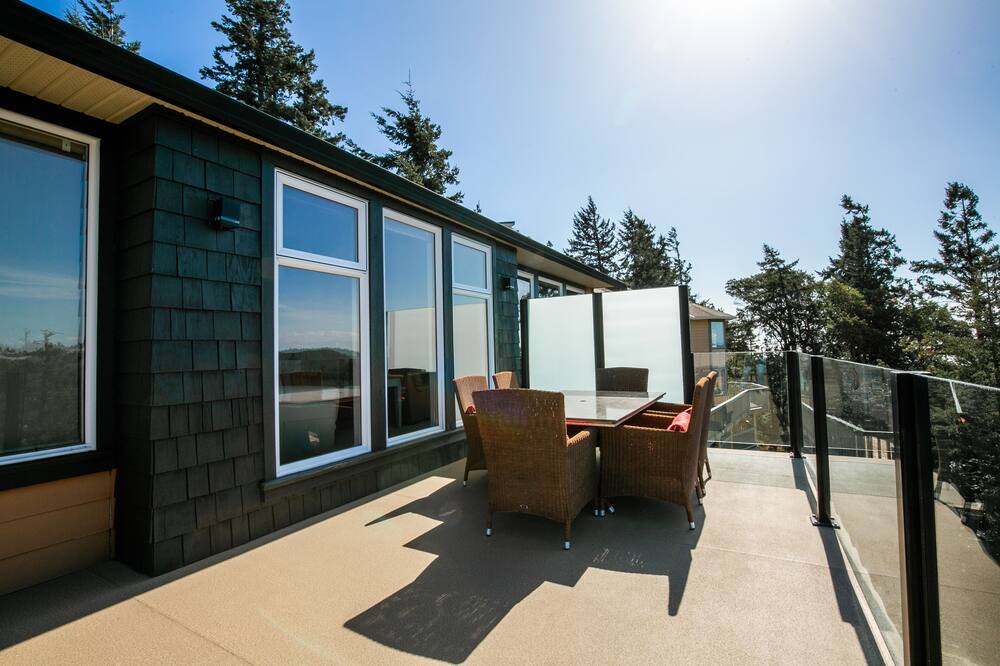Photo of Patio Balcony in Colwood