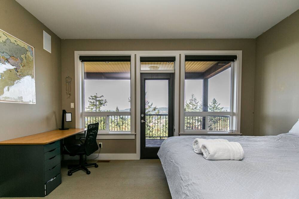Photo of Bedroom in Colwood