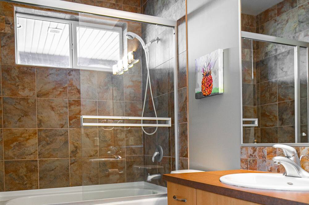 Photo of Bathroom in Colwood