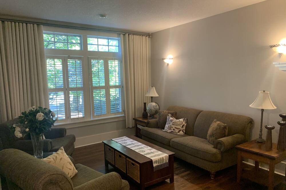 Photo of Livingroom in Regional District of Nanaimo