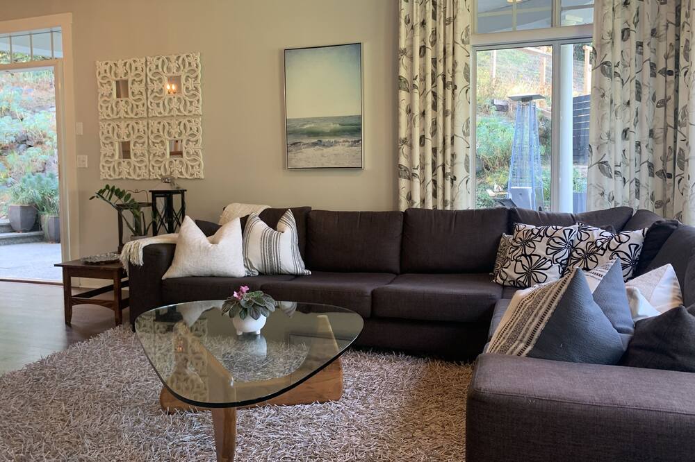 Photo of Livingroom in Regional District of Nanaimo