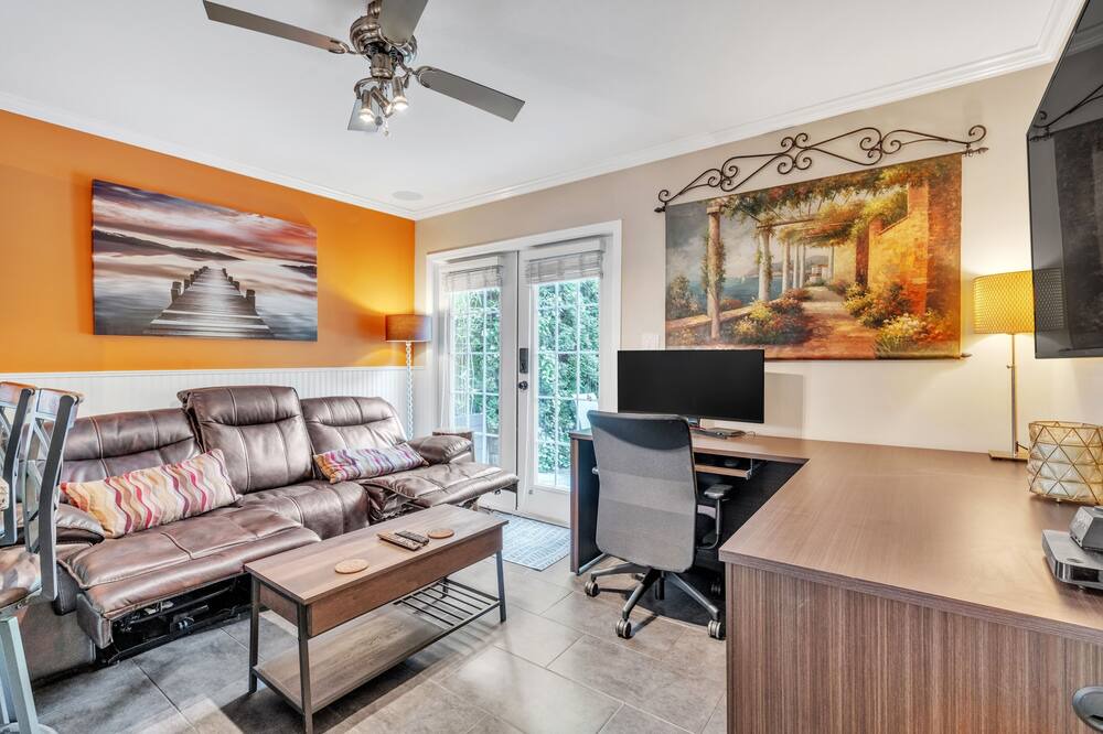Photo of Bedroom in Riley Park